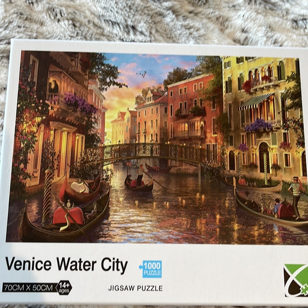 1000 piece jigsaw puzzle - Picture 2 of 3